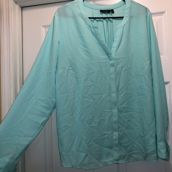 Light teal long sleeve blouse. - Picture 2 of 3